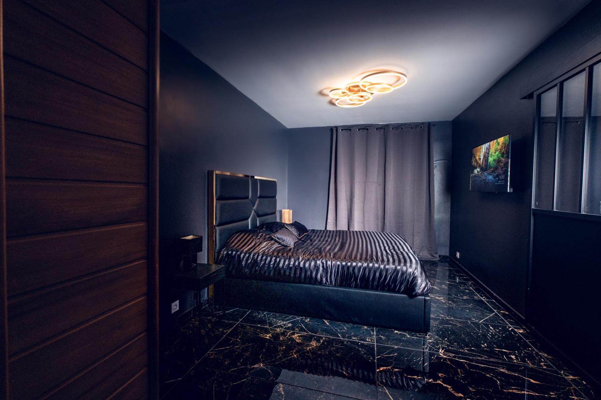 L Escale Jacuzzi Et Sauna إفرو المظهر الخارجي الصورة
