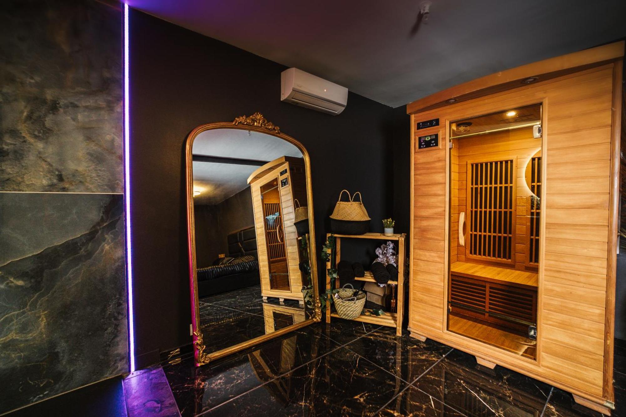 L Escale Jacuzzi Et Sauna إفرو المظهر الخارجي الصورة